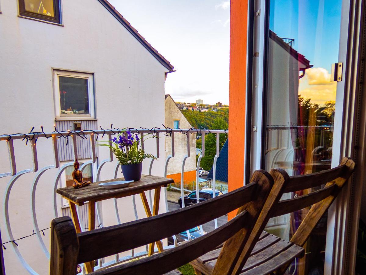 #121 Grosse, Gemuetliche Wohnung In Remscheid-City Exterior foto