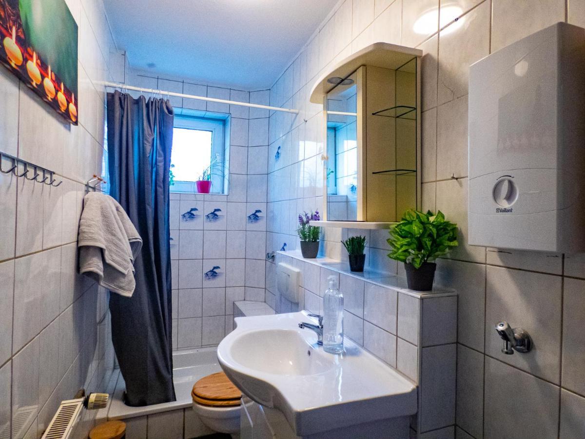 #121 Grosse, Gemuetliche Wohnung In Remscheid-City Exterior foto